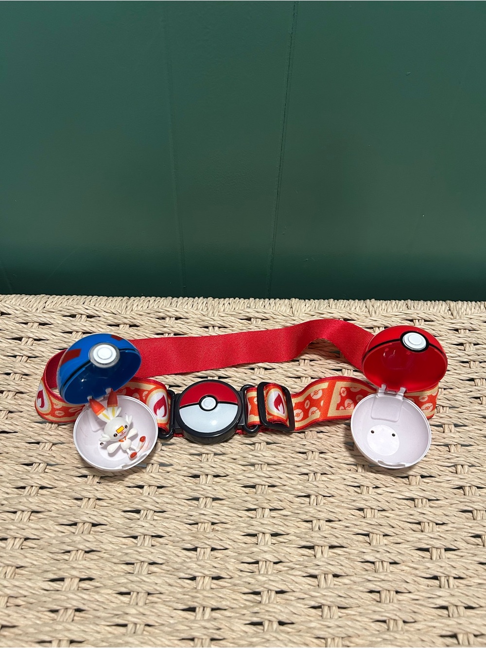 Pokemon Clip 'N' Go Poke Ball & Great Ball Belt Set - Scorbunny